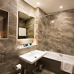 Talbot Hotel 4*