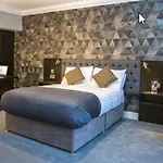 Talbot Hotel 4*