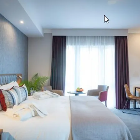 Talbot Hotel 4*