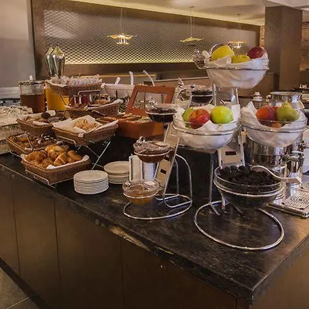 Talbot Hotel 4*